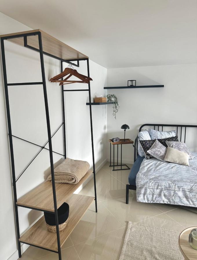 Petite Maison Studio Tout Confort Cosy Givors Autoroute Et Gare Apartment Ngoại thất bức ảnh