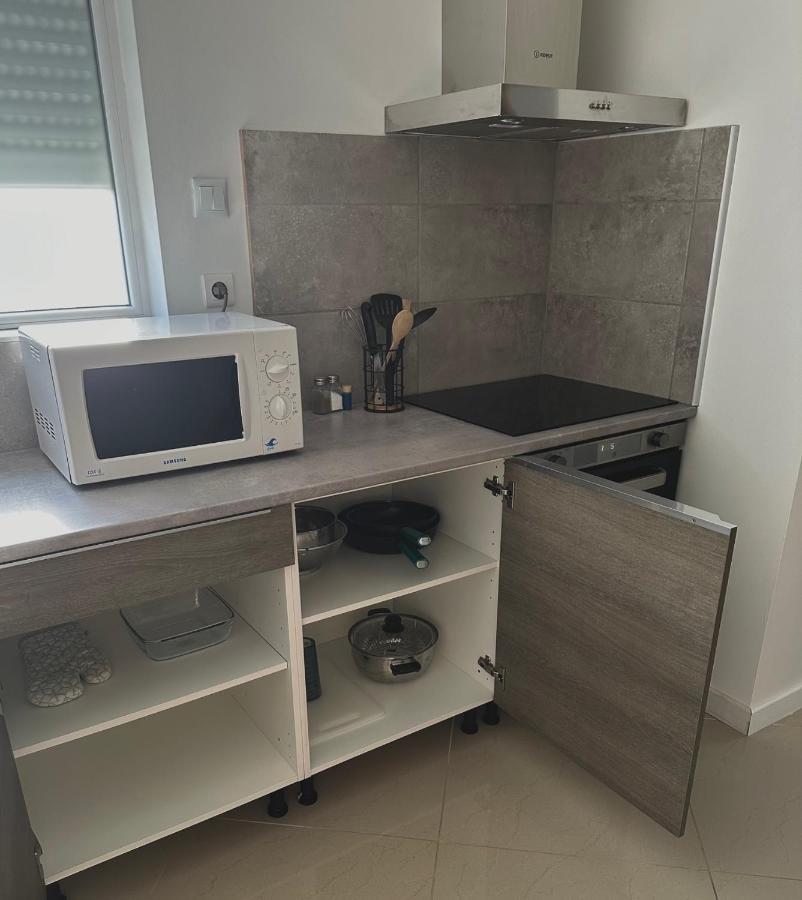 Petite Maison Studio Tout Confort Cosy Givors Autoroute Et Gare Apartment Ngoại thất bức ảnh