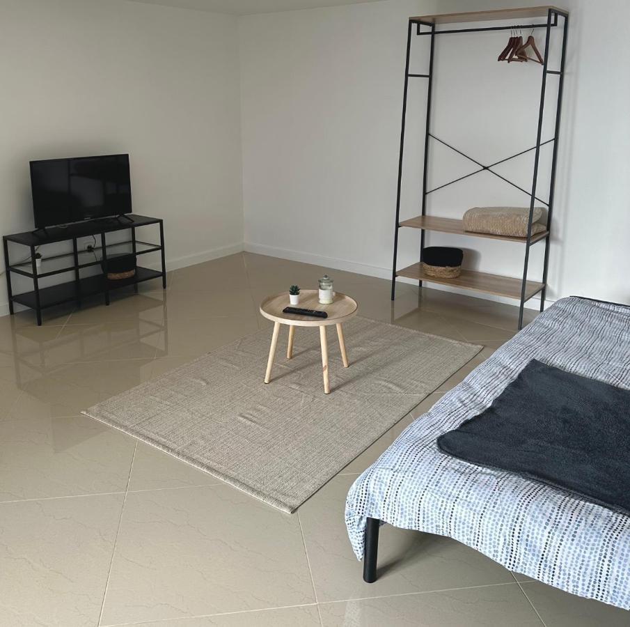 Petite Maison Studio Tout Confort Cosy Givors Autoroute Et Gare Apartment Ngoại thất bức ảnh