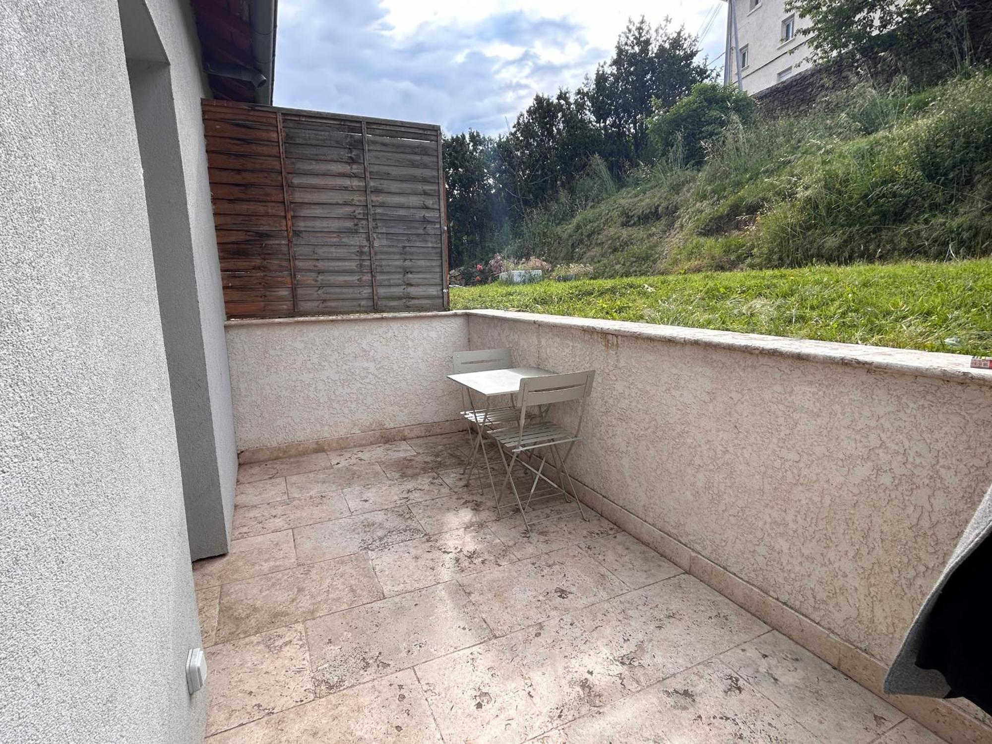 Petite Maison Studio Tout Confort Cosy Givors Autoroute Et Gare Apartment Ngoại thất bức ảnh
